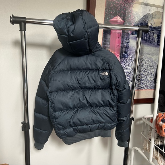 Northface 550 Puffer Ski Jacket in Navy Blue - Picture 2 of 16